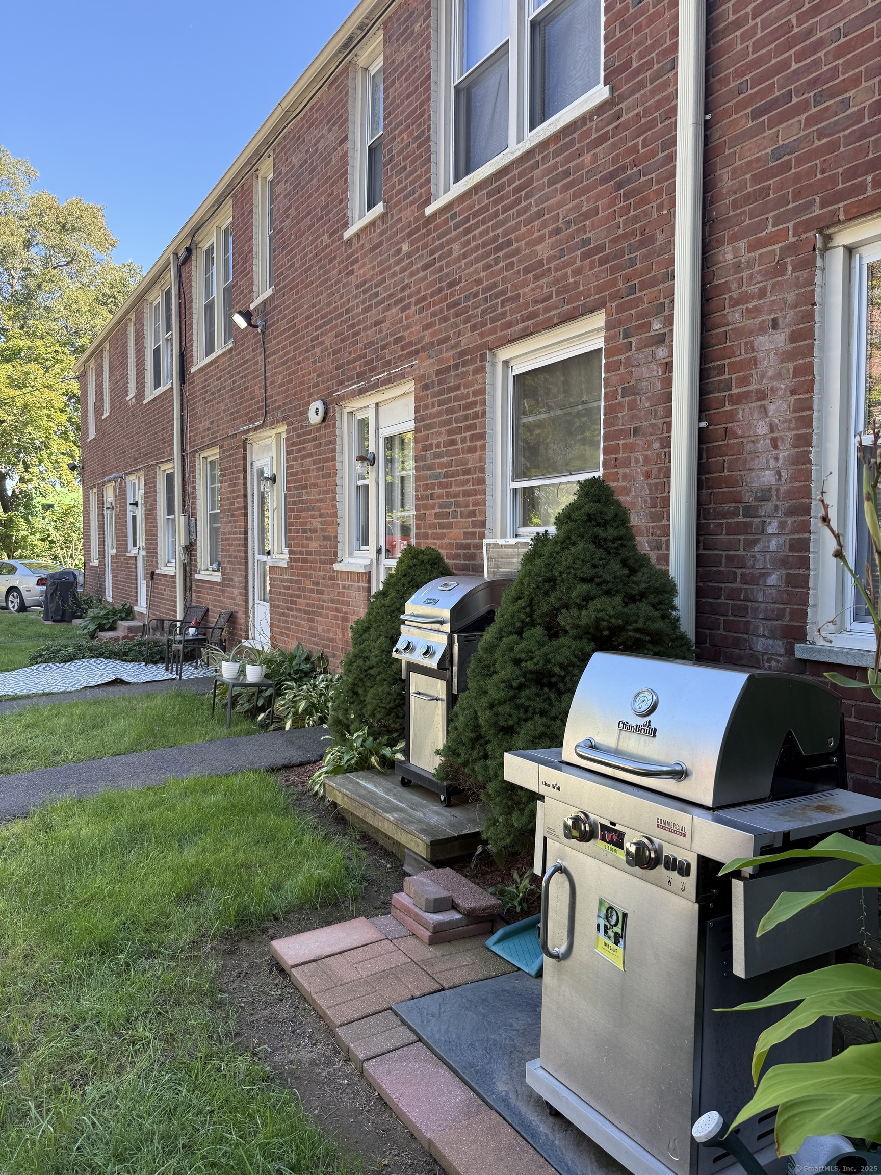 Manchester, Connecticut 06040, United States, 2 Bedrooms Bedrooms, ,1 BathroomBathrooms,Residential,Active,214276