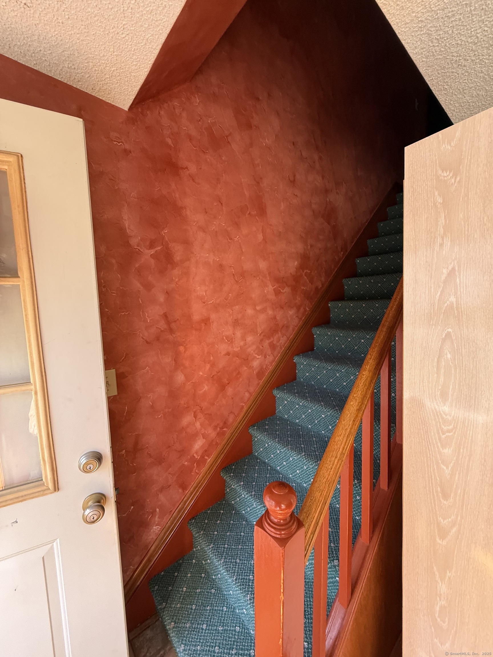 Manchester, Connecticut 06040, United States, 2 Bedrooms Bedrooms, ,1 BathroomBathrooms,Residential,Active,214276