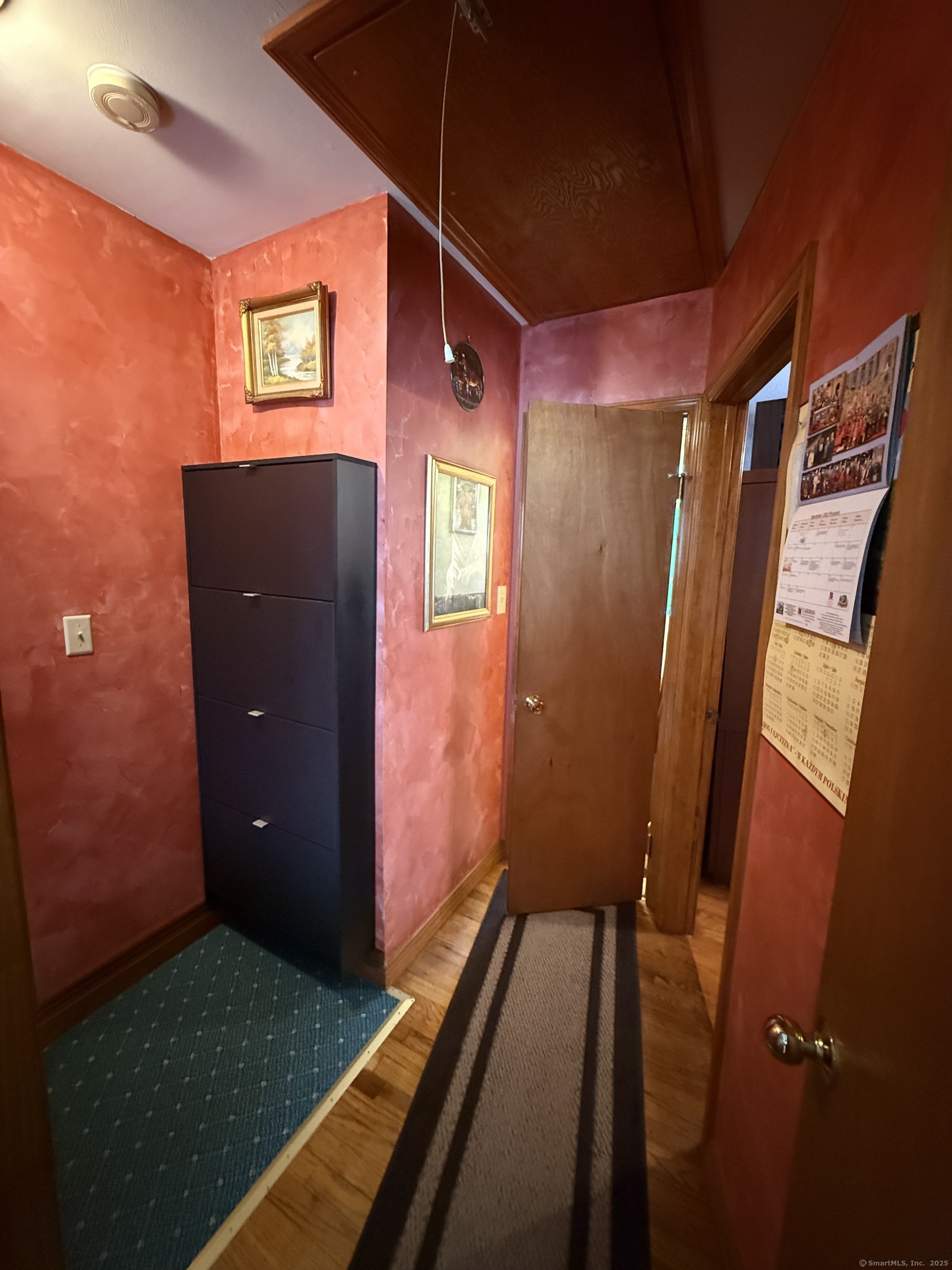 Manchester, Connecticut 06040, United States, 2 Bedrooms Bedrooms, ,1 BathroomBathrooms,Residential,Active,214276