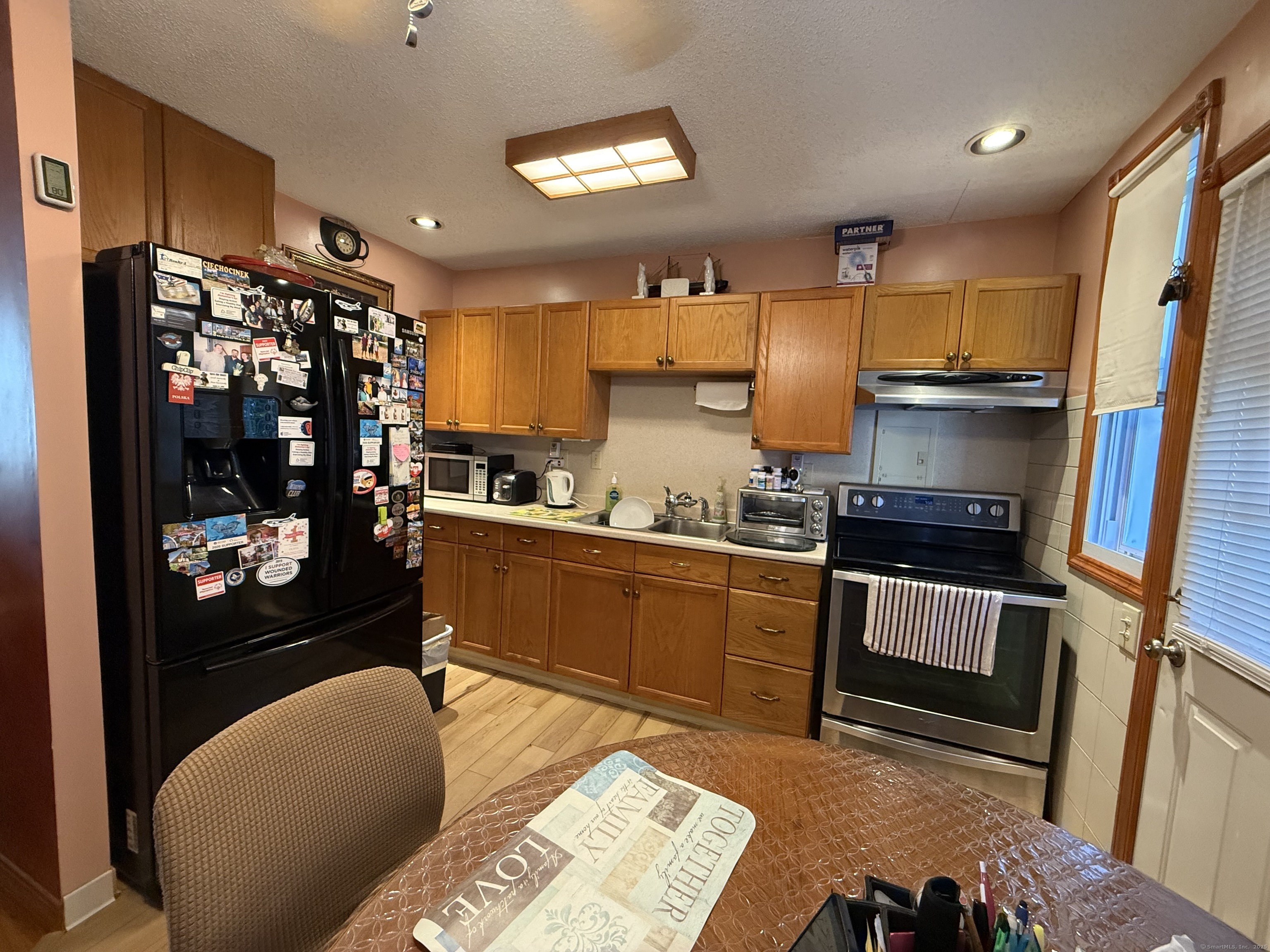 Manchester, Connecticut 06040, United States, 2 Bedrooms Bedrooms, ,1 BathroomBathrooms,Residential,Active,214276