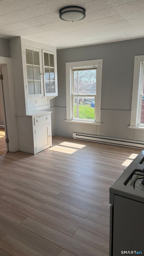 Photo of 237 Washington Street #237 2nd floor, New Britain, CT 06051 (MLS # 24170348)