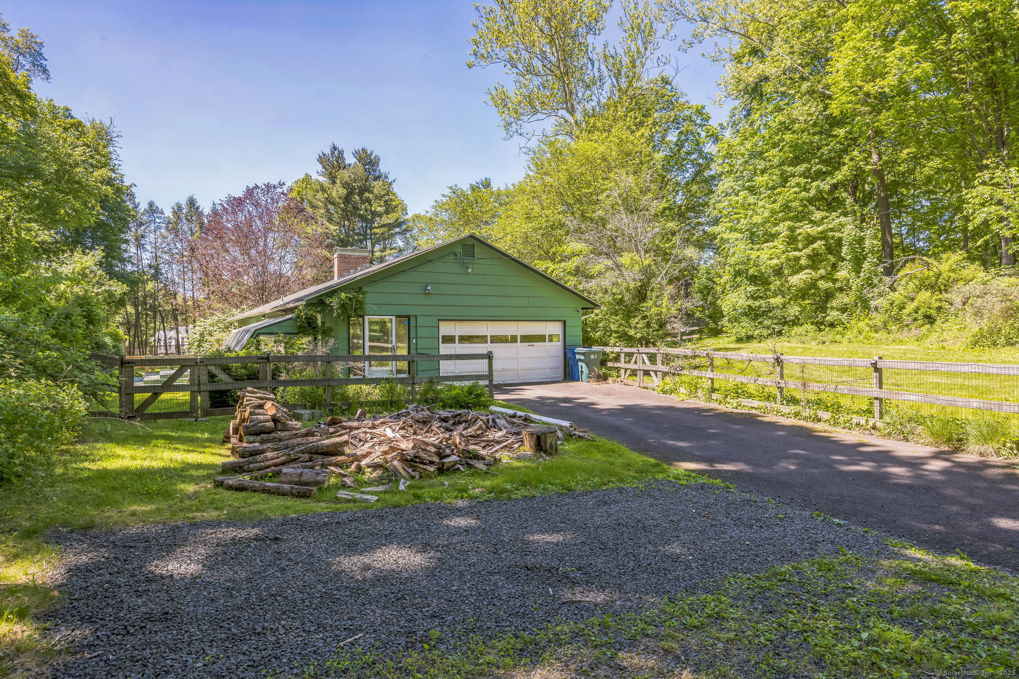 Property for Sale at Willow Street, Hamden, Connecticut - Bedrooms: 3 
Bathrooms: 2 
Rooms: 7  - $374,900