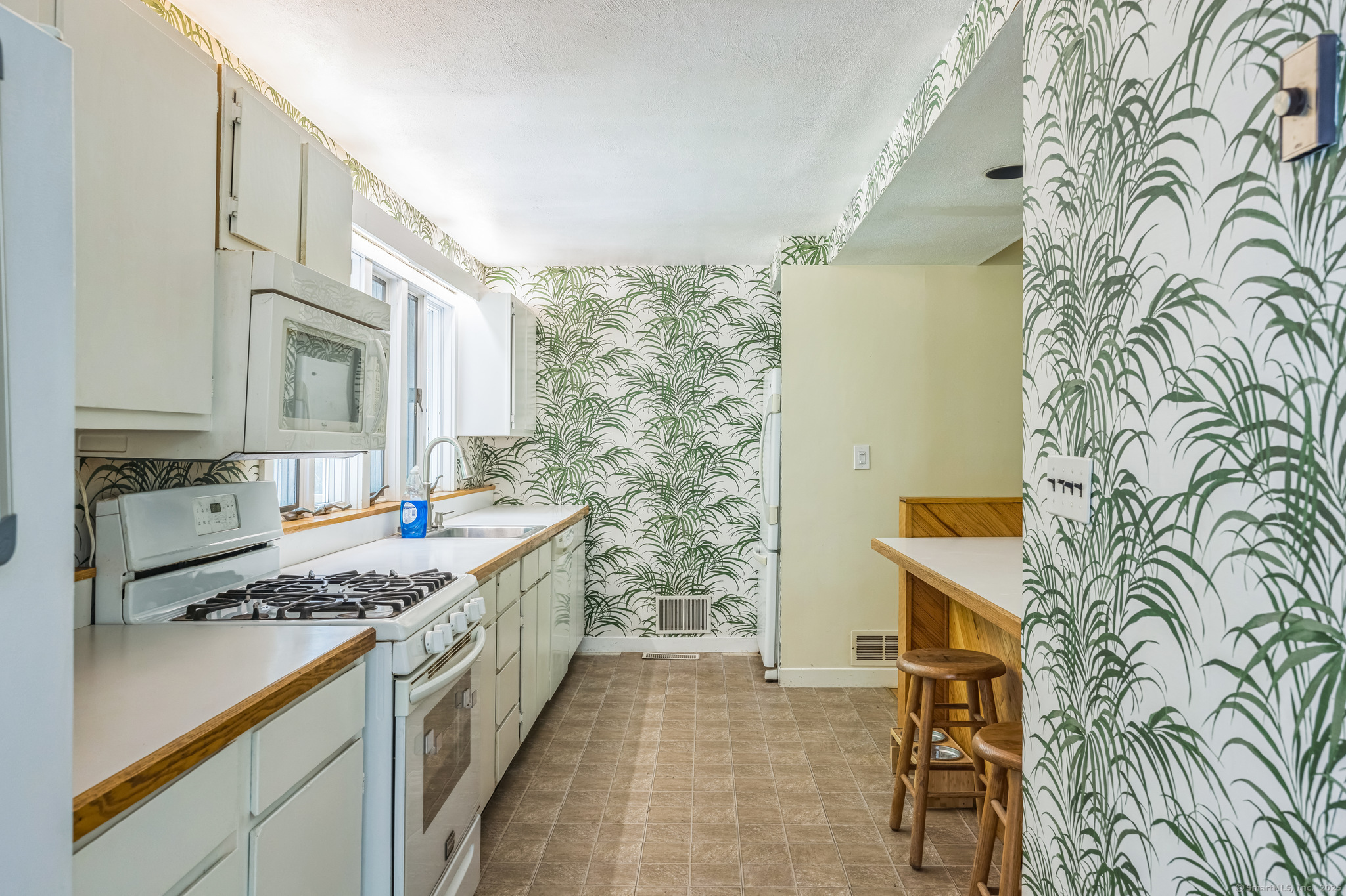 200 Willow Street, Hamden, Connecticut image 18