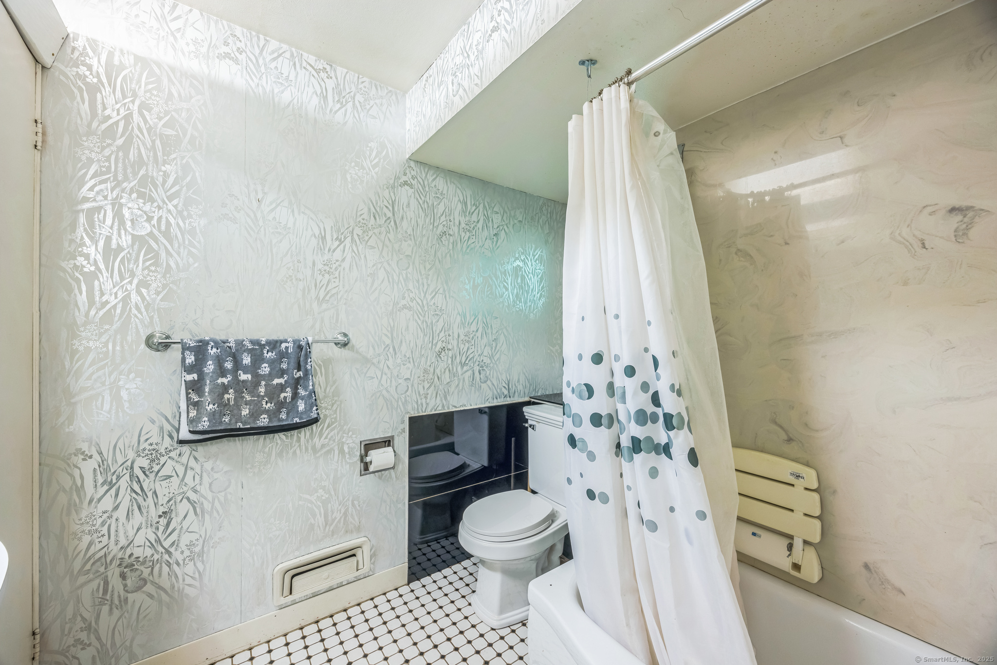 200 Willow Street, Hamden, Connecticut image 22