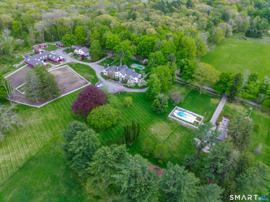 Photo of 433 Wrights Crossing Road, Pomfret, CT 06259 (MLS # 24101484)