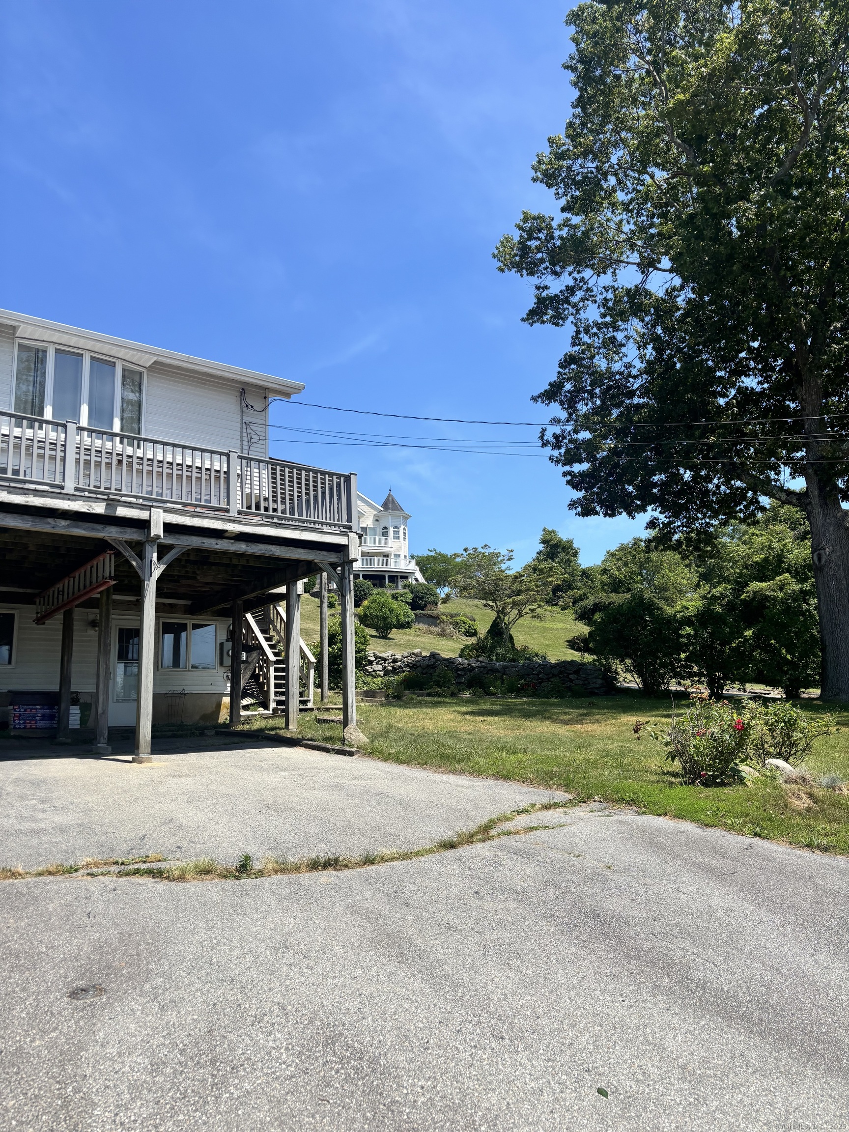 8 Griswold Drive