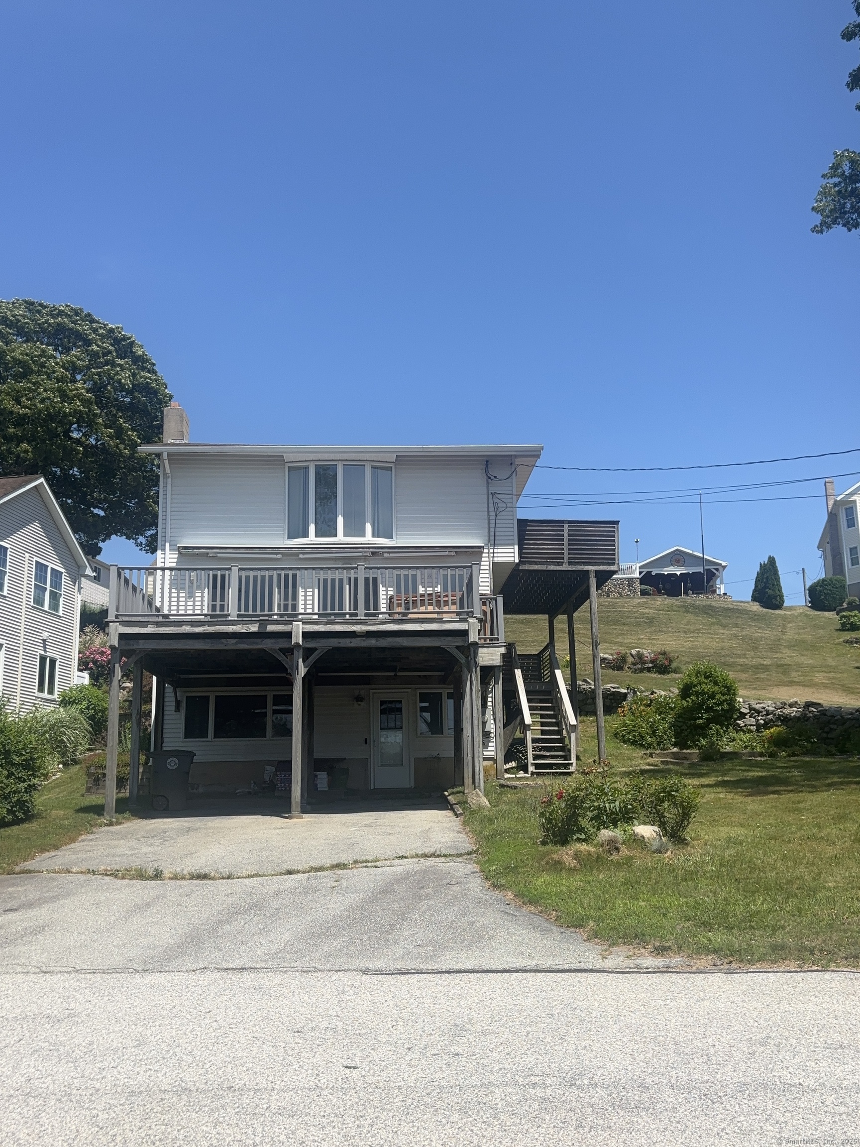 8 Griswold Drive