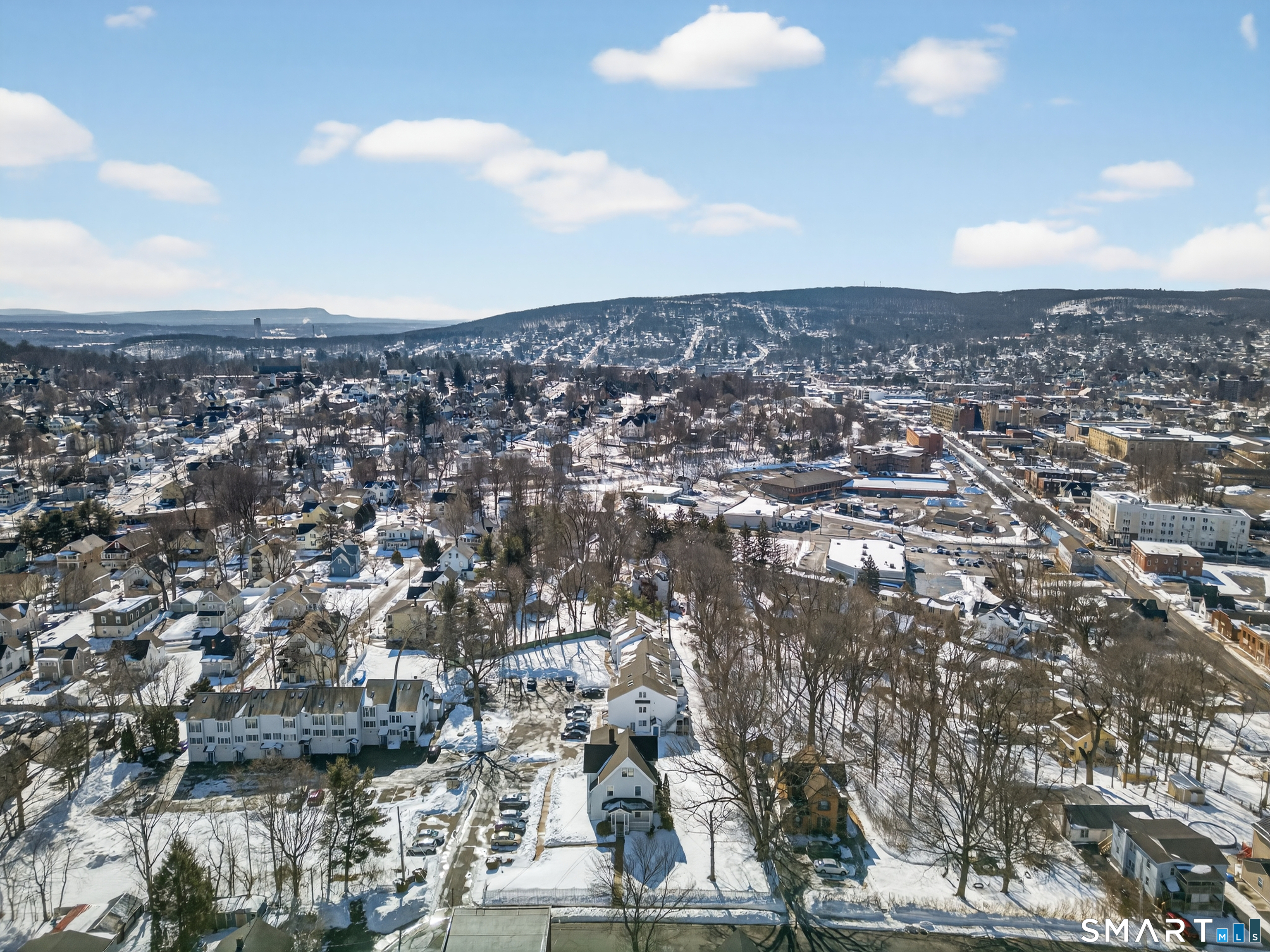 52 Irving Street APT 2