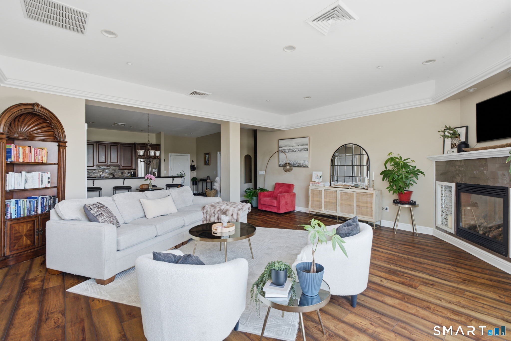 586 West Thames Street 501