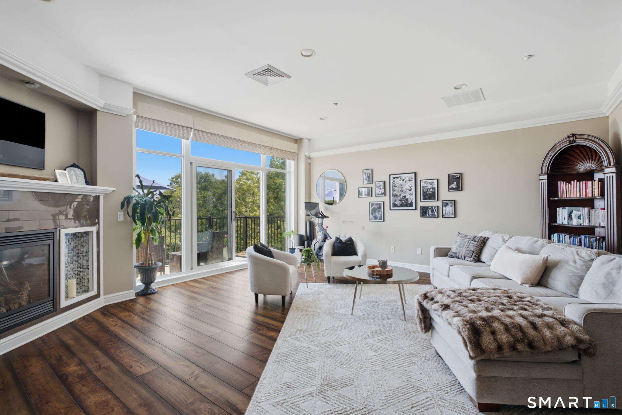 586 West Thames Street 501
