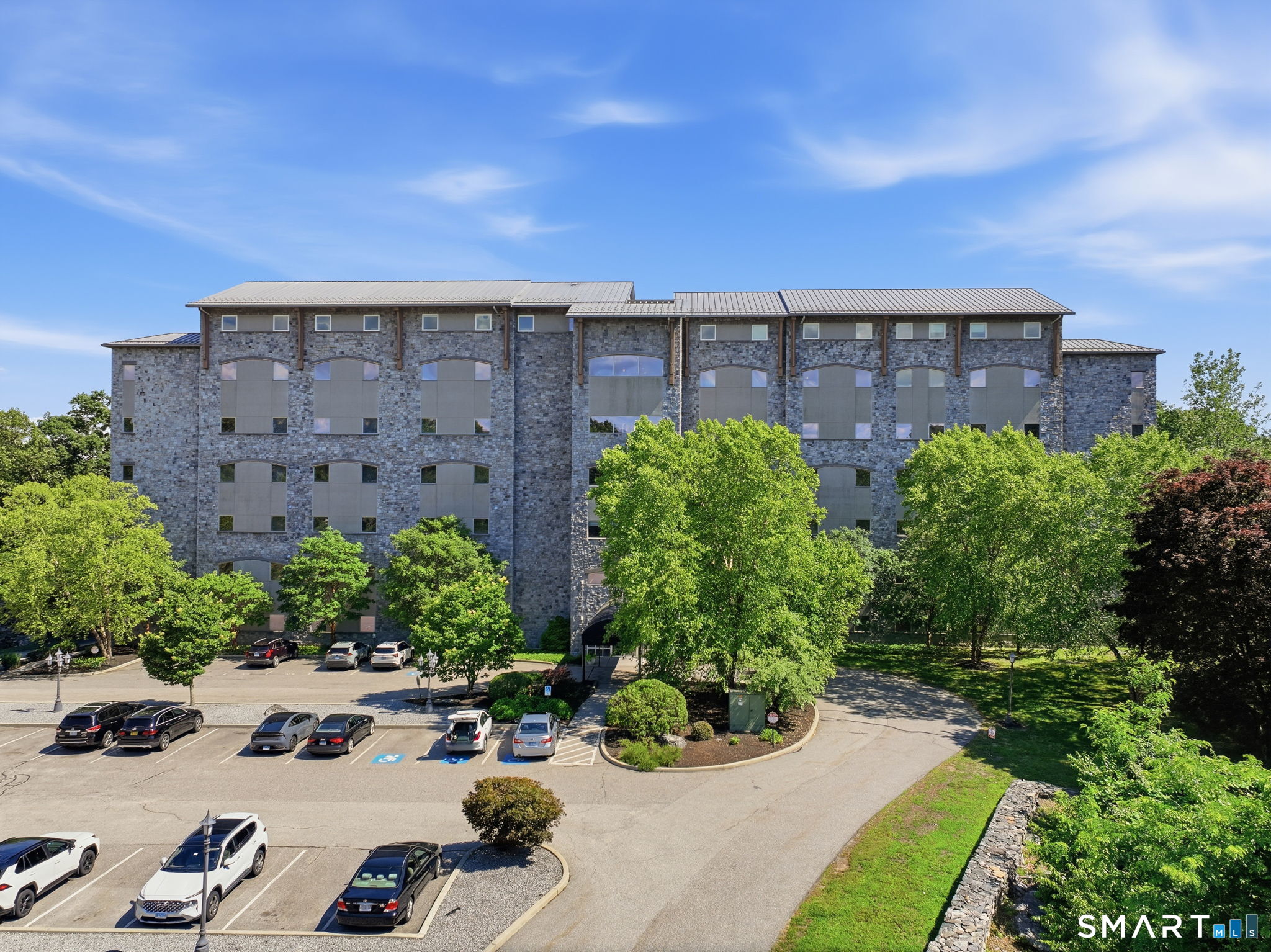 586 West Thames Street 501