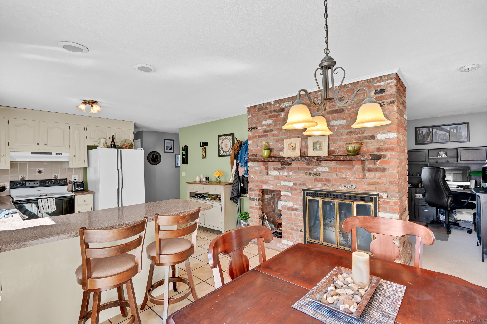 85 Valley Drive, Berlin, Connecticut image 22