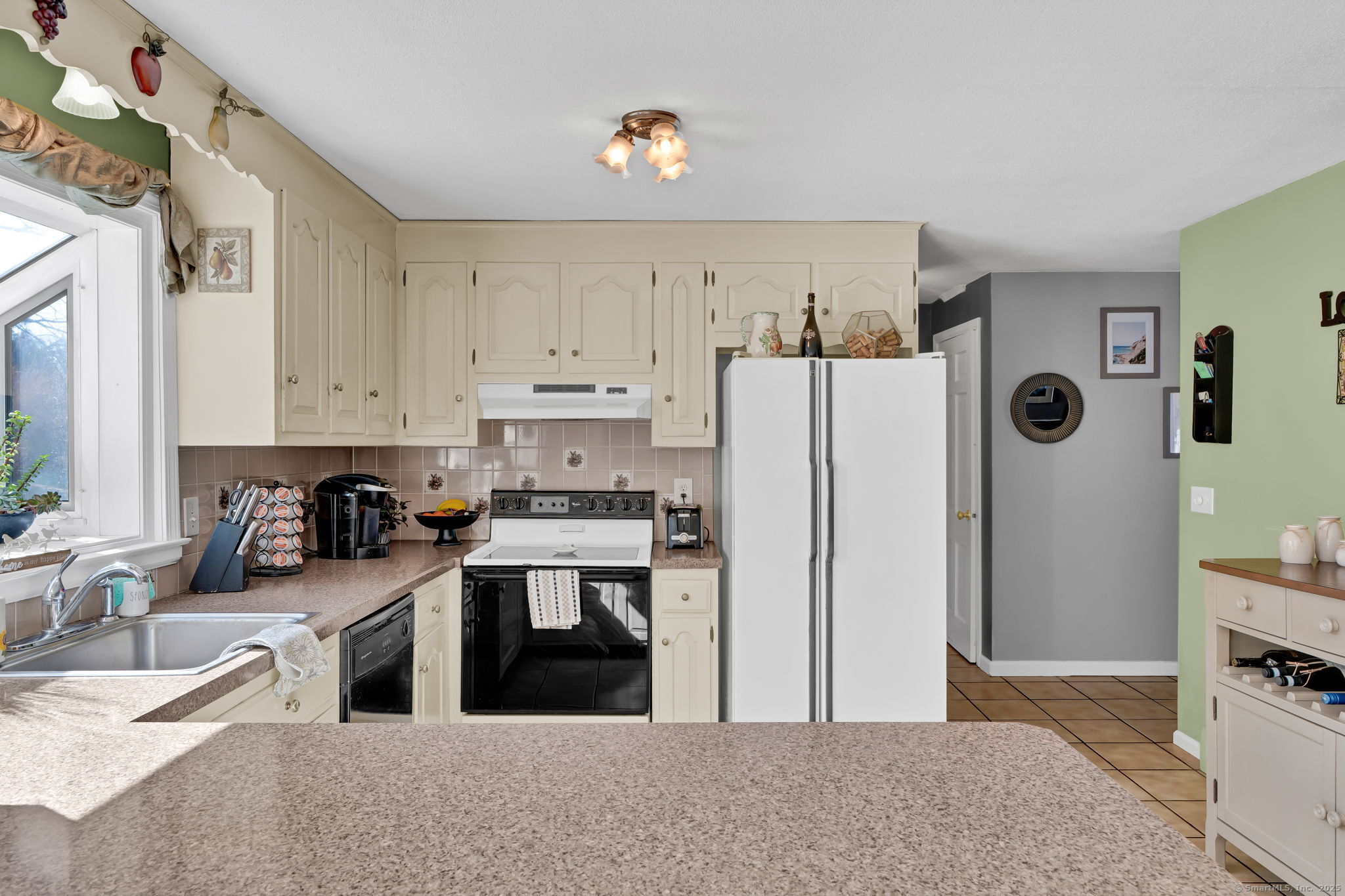 85 Valley Drive, Berlin, Connecticut image 18