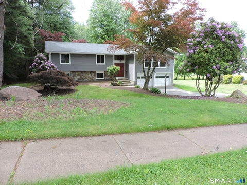 Homes For Rent - 60 Mohegan Trail<br/> Hartford County, South Windsor, CT 06074