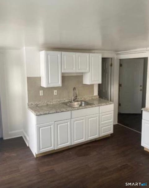 Multifamily For Rent - 140 Center Street #3<br/> Bridgeport, CT 06604