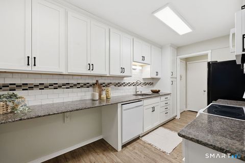 Tiny photo for 42 Library Lane #42, Simsbury, CT 06070 (MLS # 24160322)