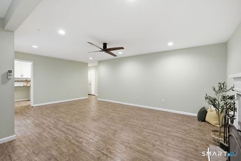 Tiny photo for 42 Library Lane #42, Simsbury, CT 06070 (MLS # 24160322)