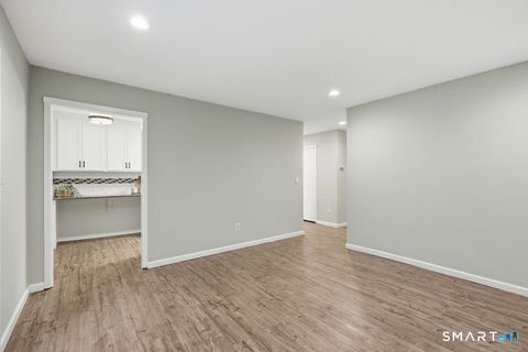 Tiny photo for 42 Library Lane #42, Simsbury, CT 06070 (MLS # 24160322)