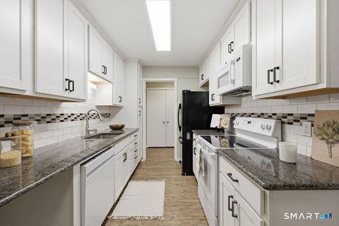 Tiny photo for 42 Library Lane #42, Simsbury, CT 06070 (MLS # 24160322)