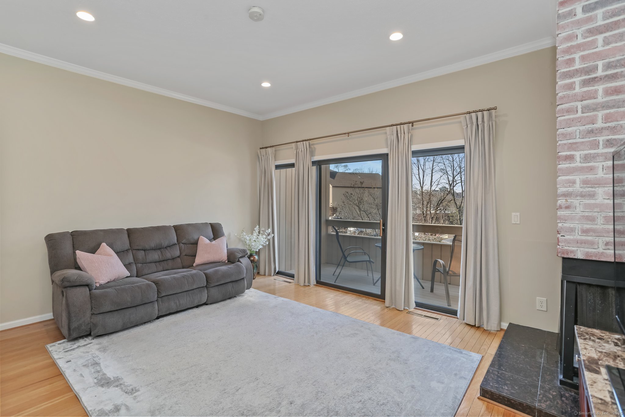 100 Hope Street #APT 16, Stamford, Connecticut image 7