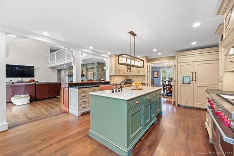 Tiny photo for 16 Oak Bluff, Avon, CT 06001 (MLS # 24123292)