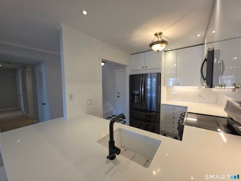 Tiny photo for 163 South Street #85, Danbury, CT 06810 (MLS # 24160730)