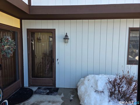 Photo of 27 Crows Nest Lane #8F, Danbury, CT 06810 (MLS # 24156687)