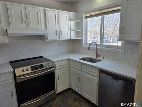 Tiny photo for 27 Crows Nest Lane #8F, Danbury, CT 06810 (MLS # 24156687)