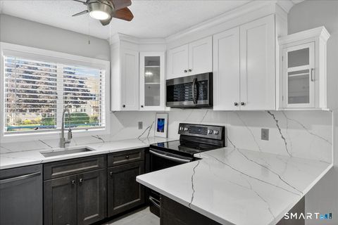 Tiny photo for 108 Sunrise Circle #108, Newington, CT 06111 (MLS # 24175458)