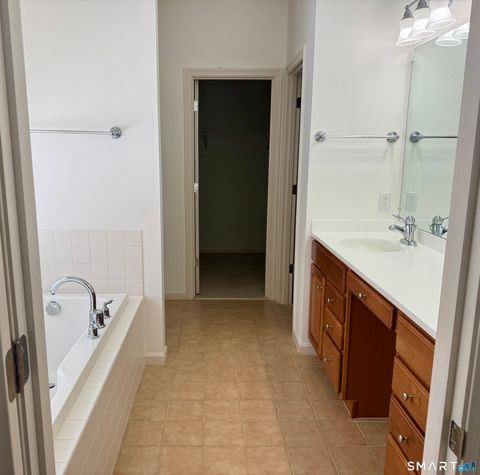 Tiny photo for 117 Country Club Drive #117, Oxford, CT 06478 (MLS # 24151411)