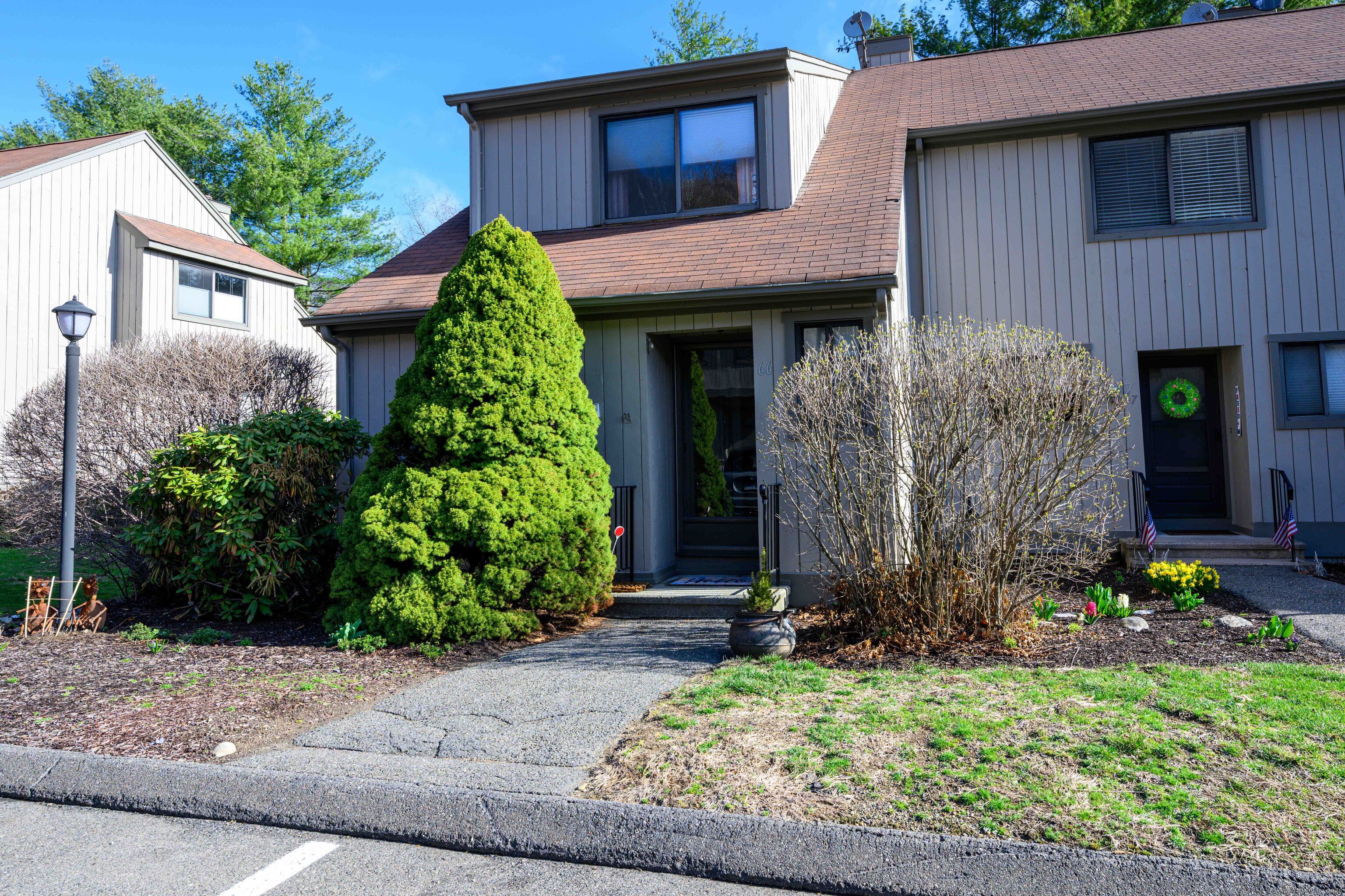 66 Cambridge Court #66, Beacon Falls, Connecticut image 1