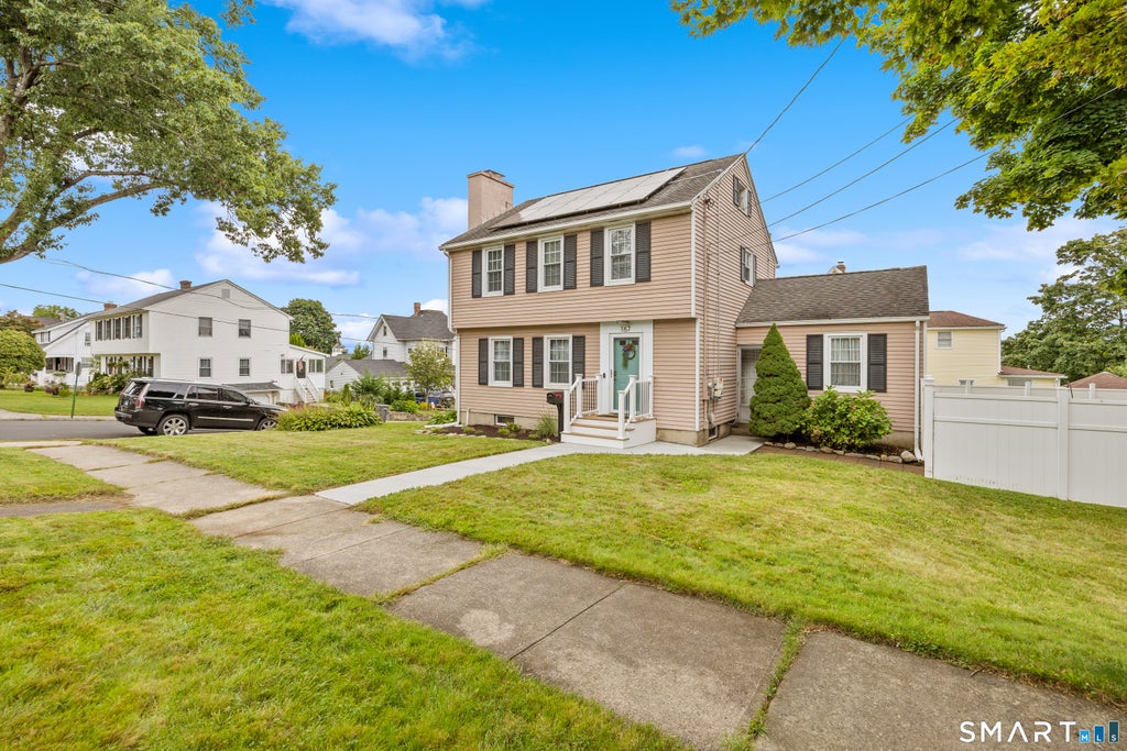 Photo of 167 Park Avenue, Naugatuck, CT 06770 (MLS # 24206073)