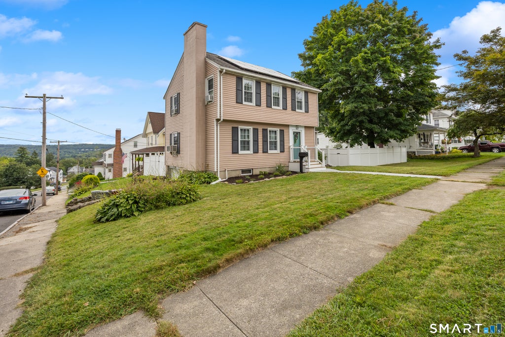 Photo of 167 Park Avenue, Naugatuck, CT 06770 (MLS # 24206073)