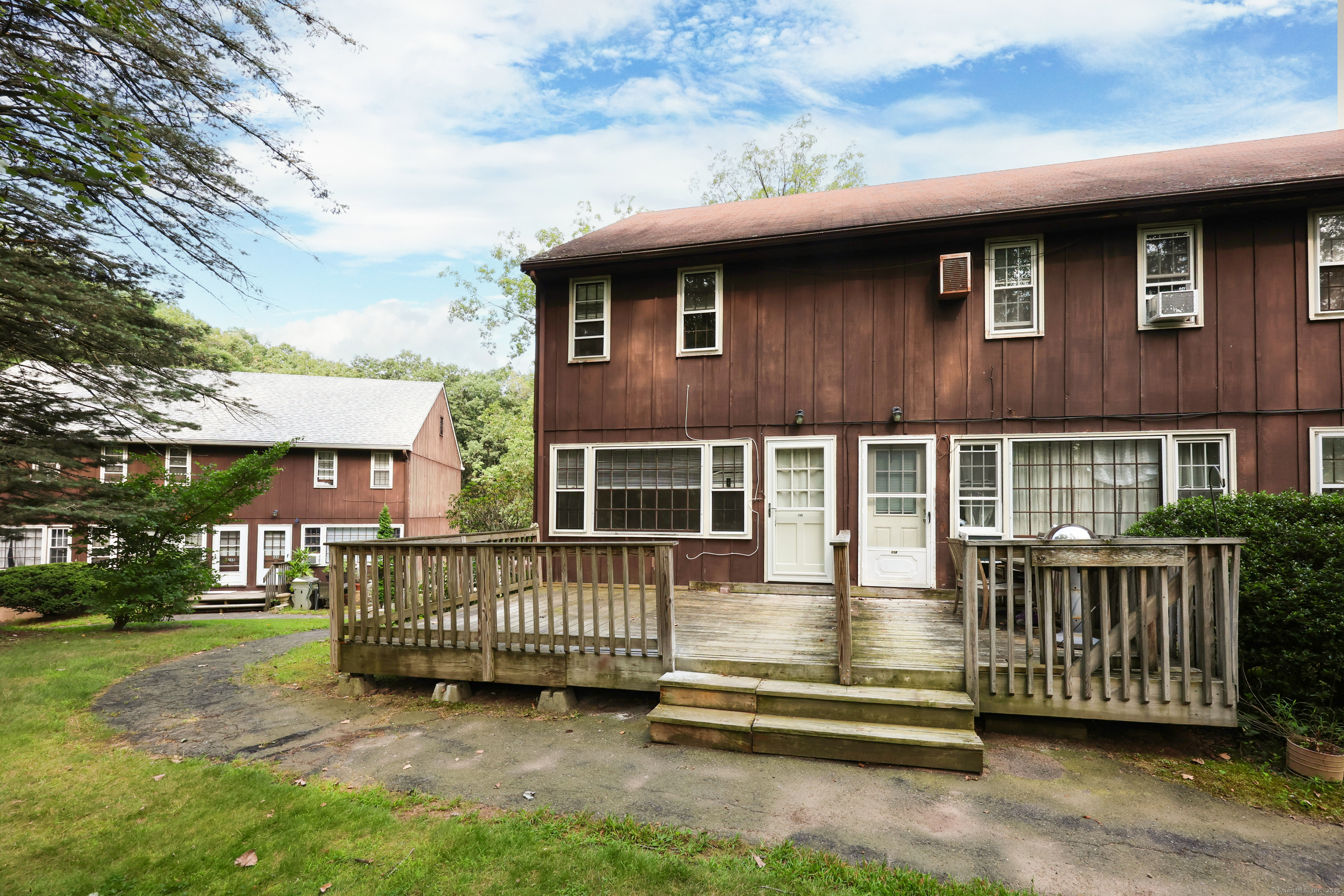 239 Old Farms Road APT 13C