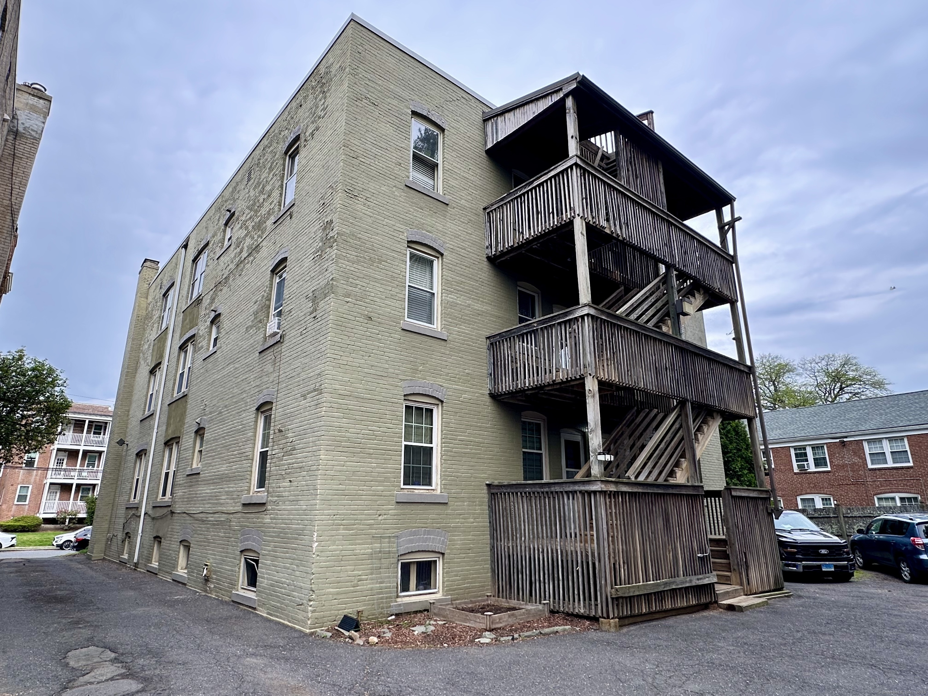 40 Robin Road #APT 305, West Hartford, Connecticut image 21