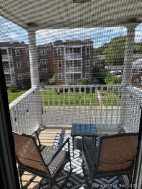 40 Robin Road #APT 305, West Hartford, Connecticut image 20