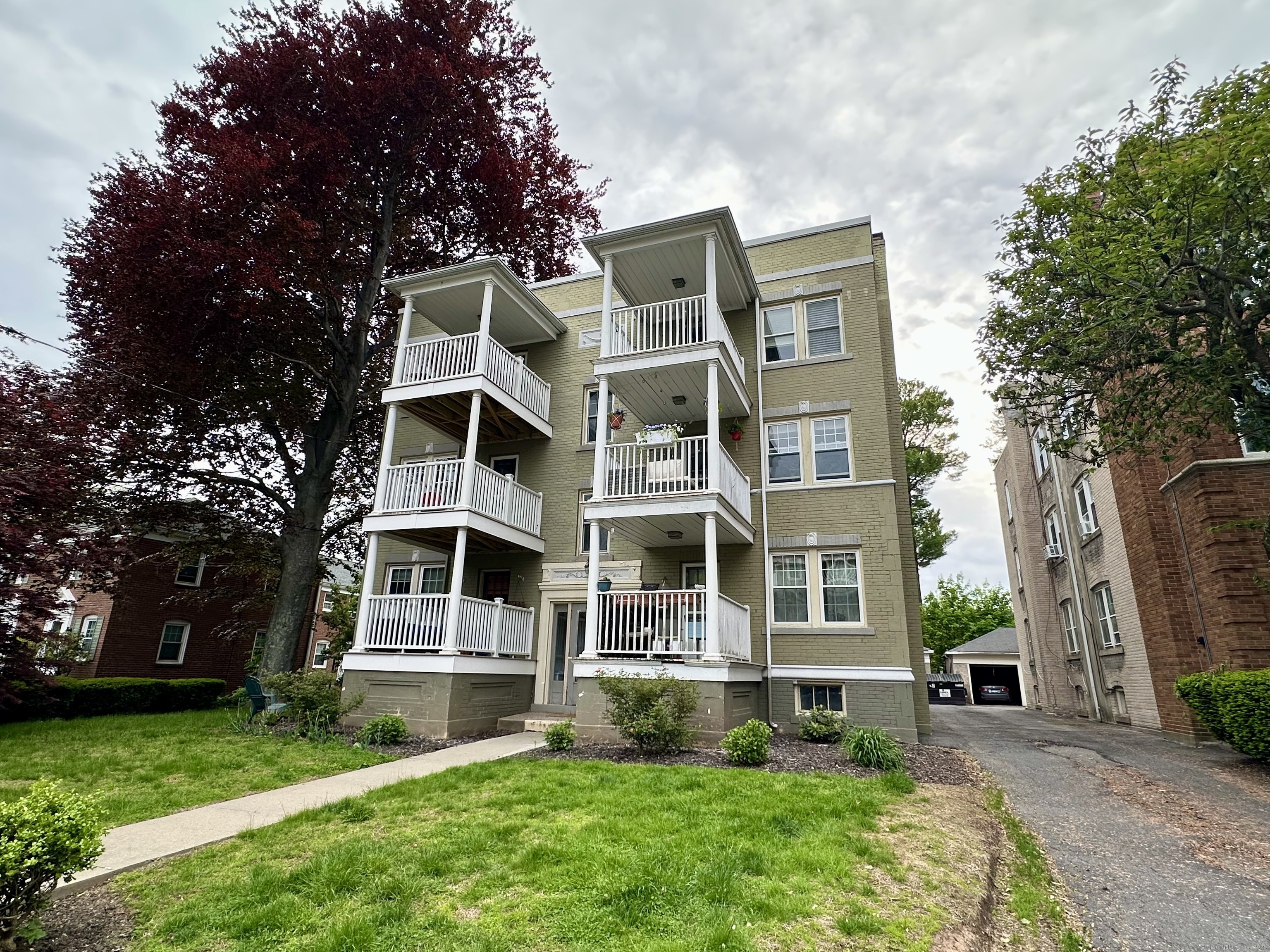 40 Robin Road #APT 305, West Hartford, Connecticut image 22