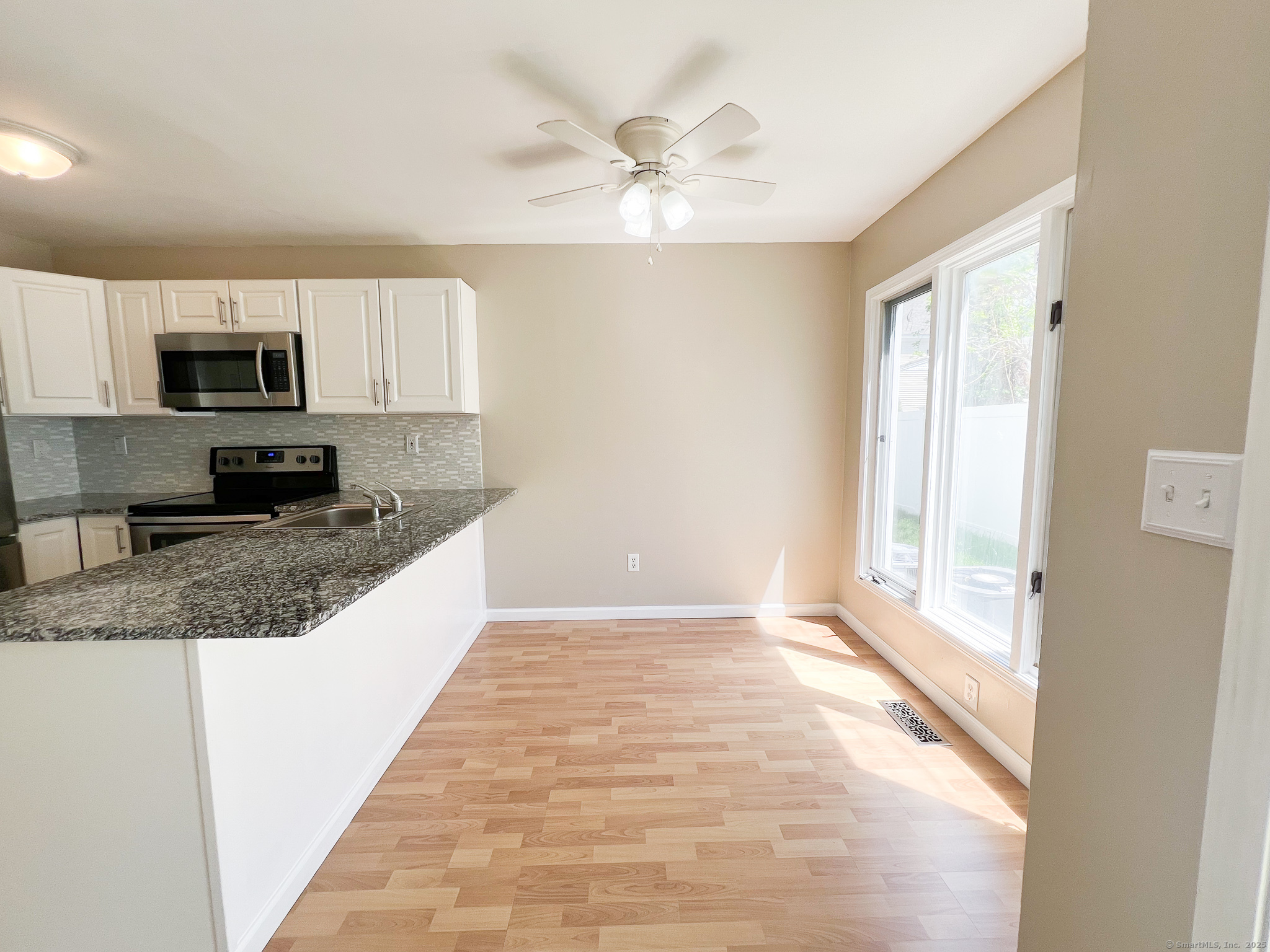 279 New Haven Avenue #APT H, Milford, Connecticut image 5