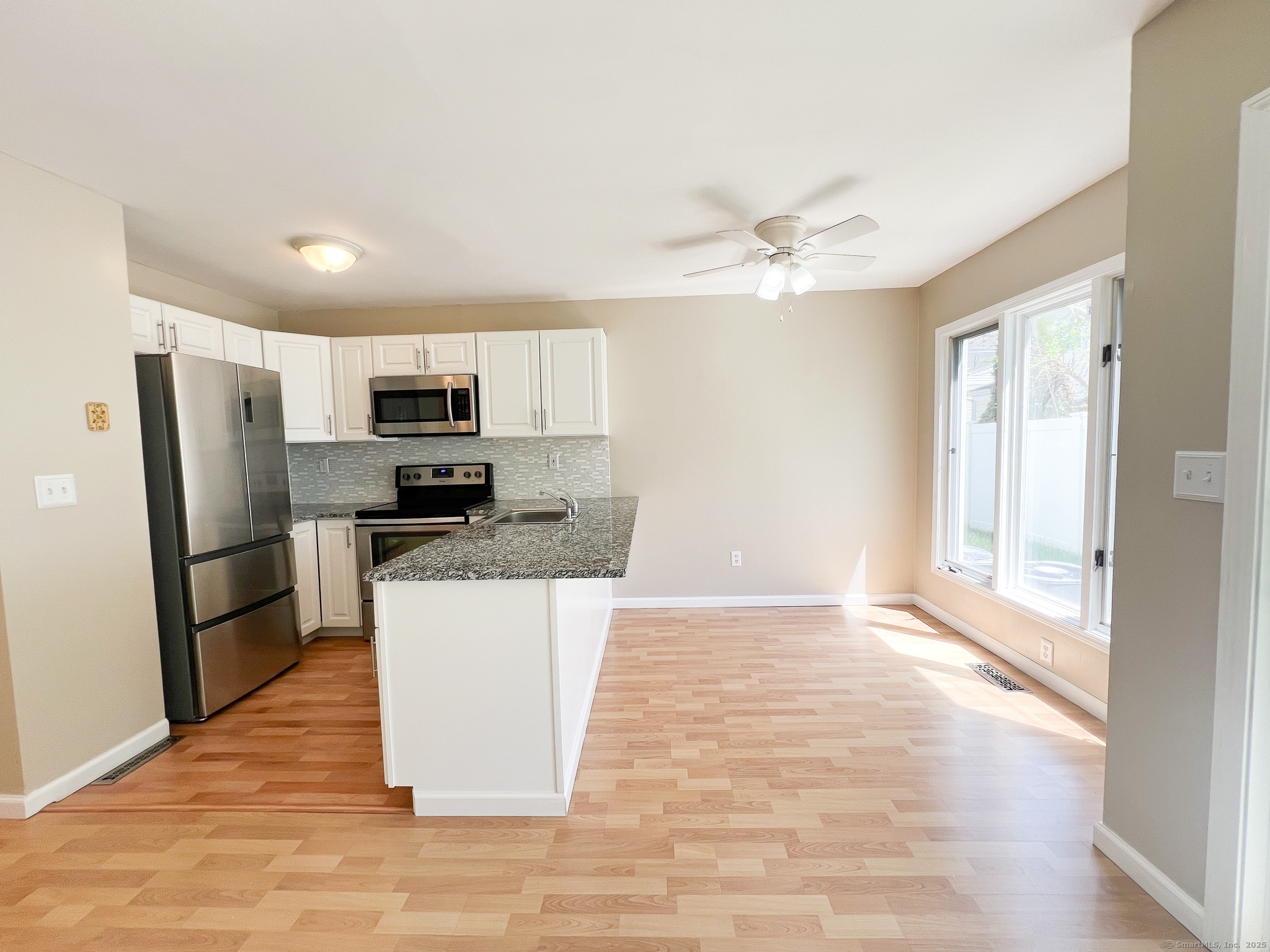 279 New Haven Avenue #APT H, Milford, Connecticut image 7