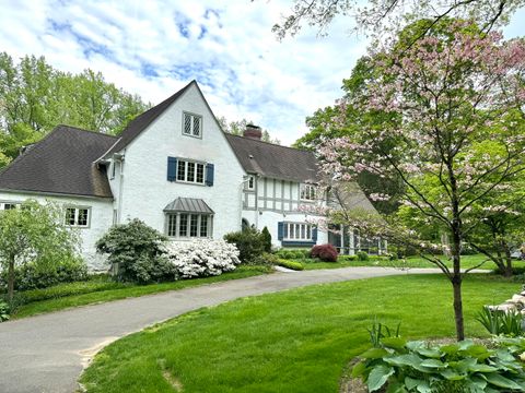 121 Round Hill Road Greenwich CT 06831