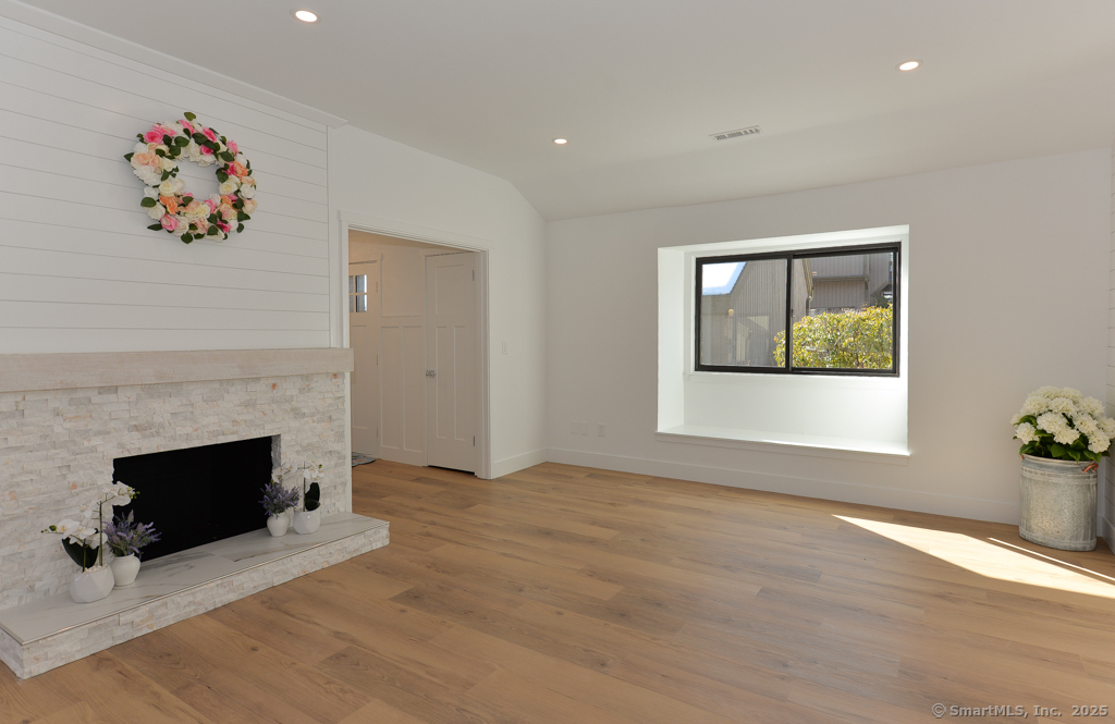 493 Heritage Village B