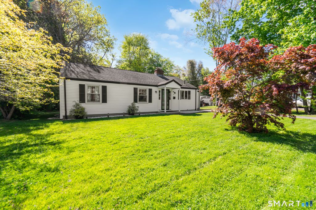 Photo of 9 Fisk Drive, Newington, CT 06111 (MLS # 24173727)