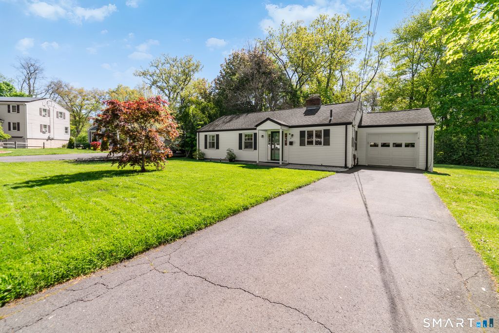 Photo of 9 Fisk Drive, Newington, CT 06111 (MLS # 24173727)