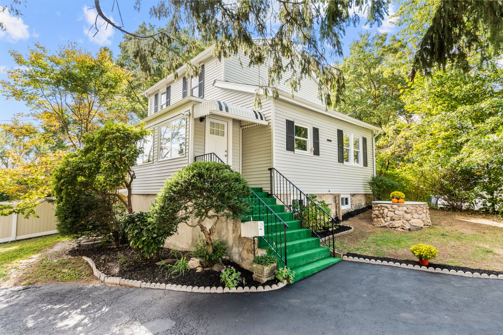 Photo of 172 Joffre Avenue, Stamford, CT 06905 (MLS # 24132962)