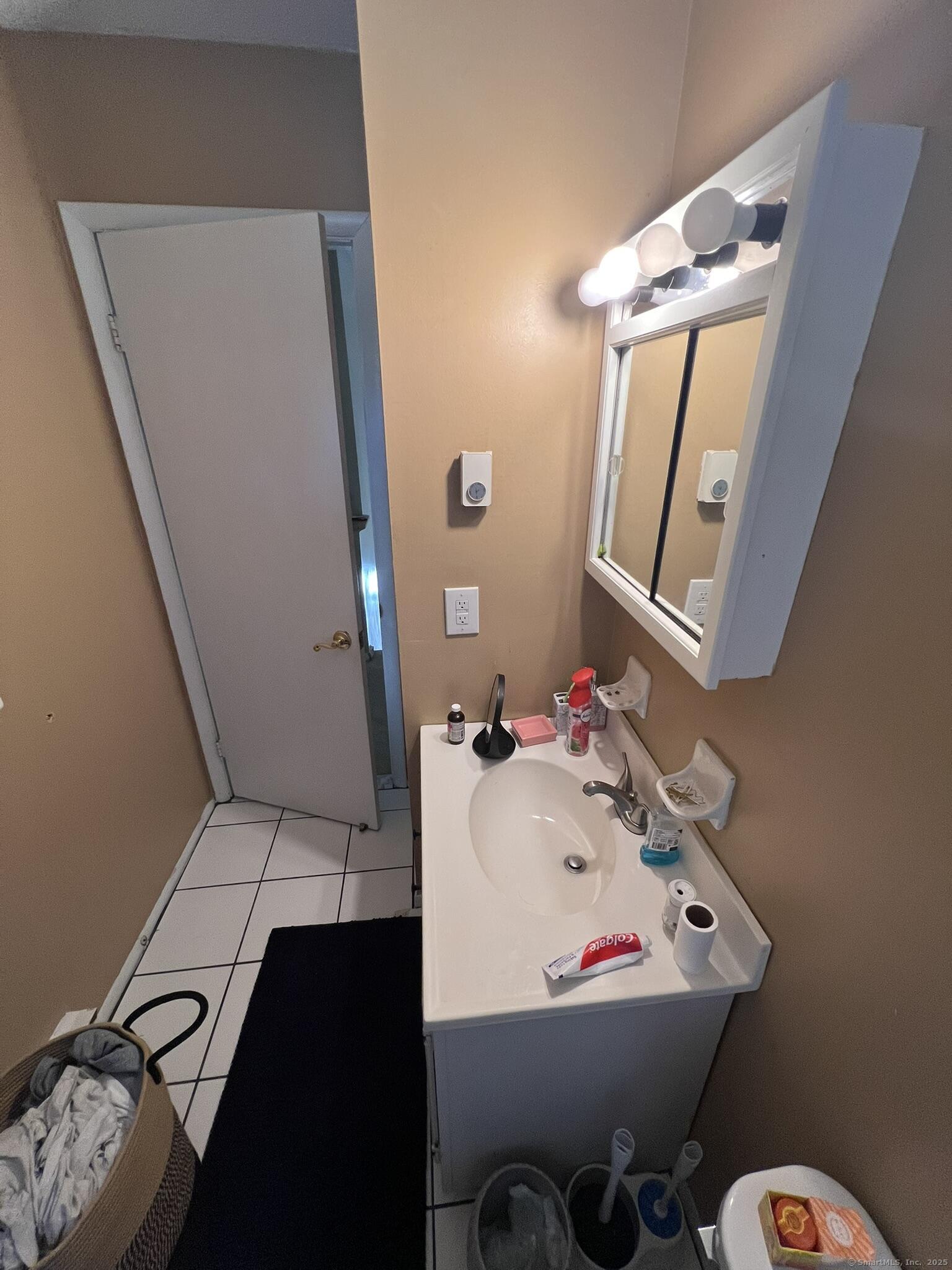 161 Cynthia Lane #APT E8, Middletown, Connecticut image 28
