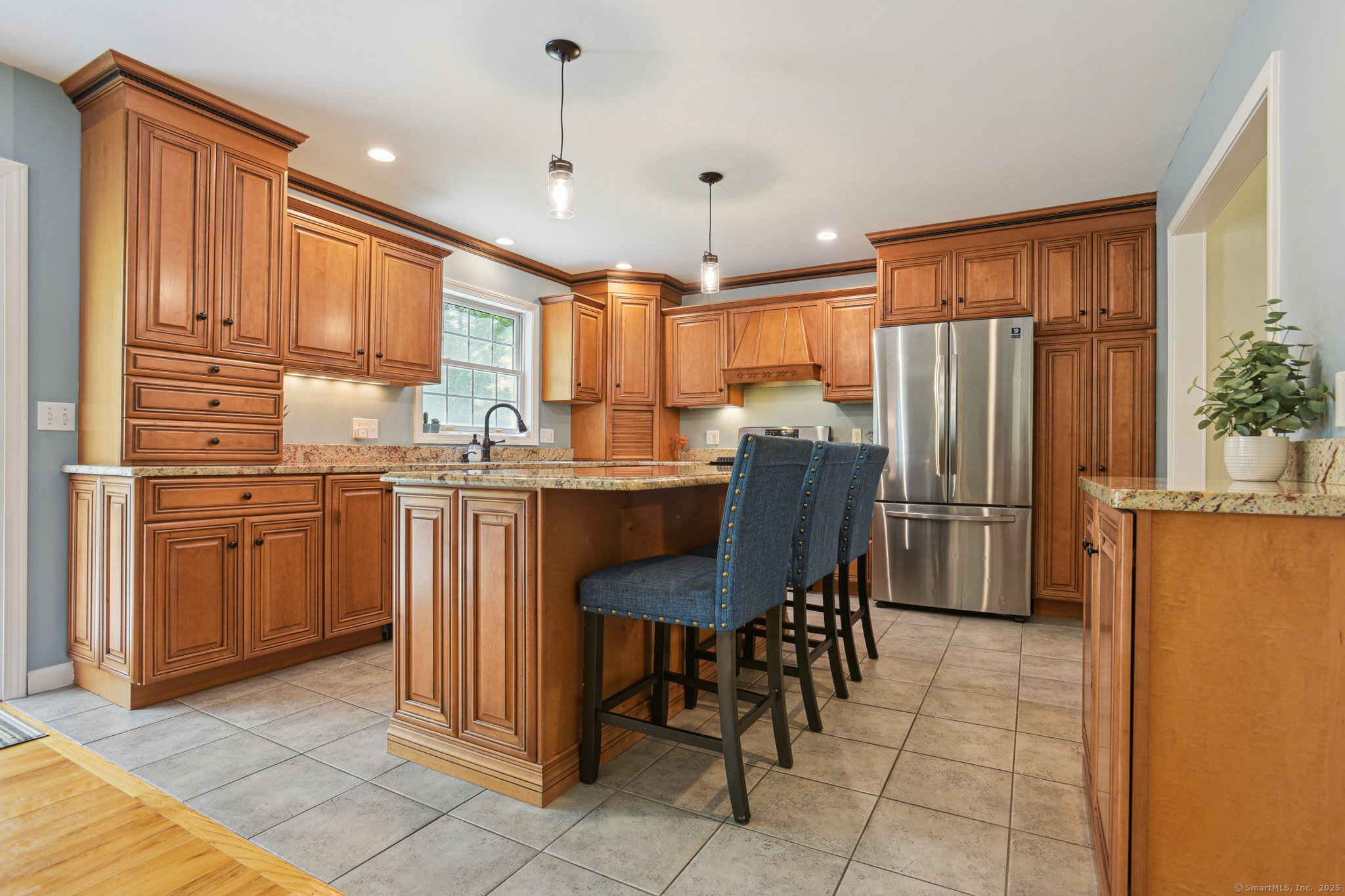 35 Damato Drive, Montville, Connecticut image 4