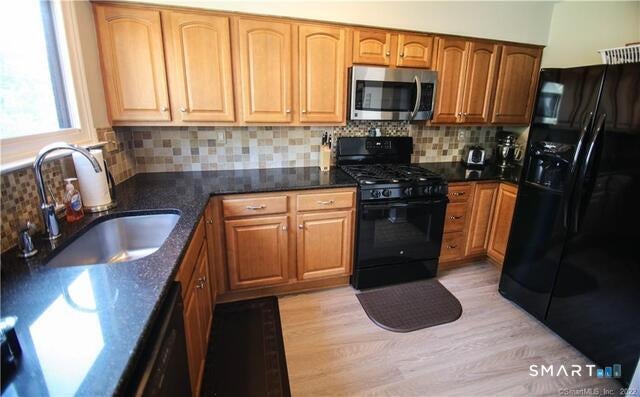 Photo of 318 Sunrise Hill Lane #318, Norwalk, CT 06851 (MLS # 24214487)