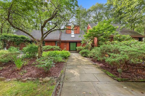 22 Blackberry Drive East Stamford CT 06903