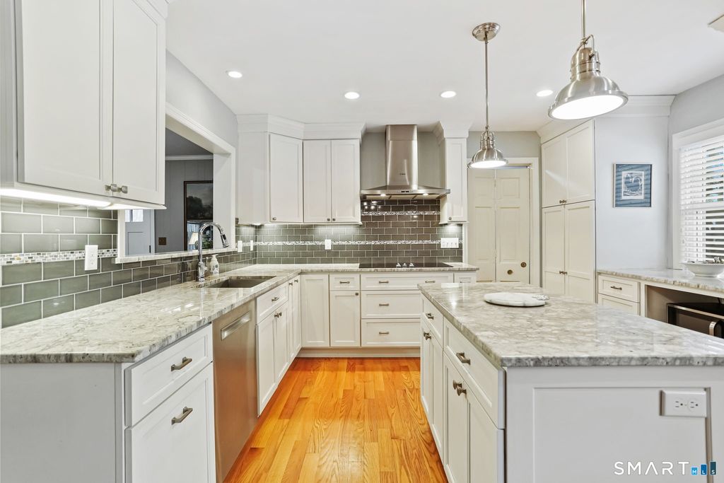 Photo of 184 Rosemere Avenue, Fairfield, CT 06825 (MLS # 24151244)