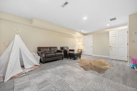 Tiny photo for 76 Hilary Circle #76, Fairfield, CT 06825 (MLS # 24142426)